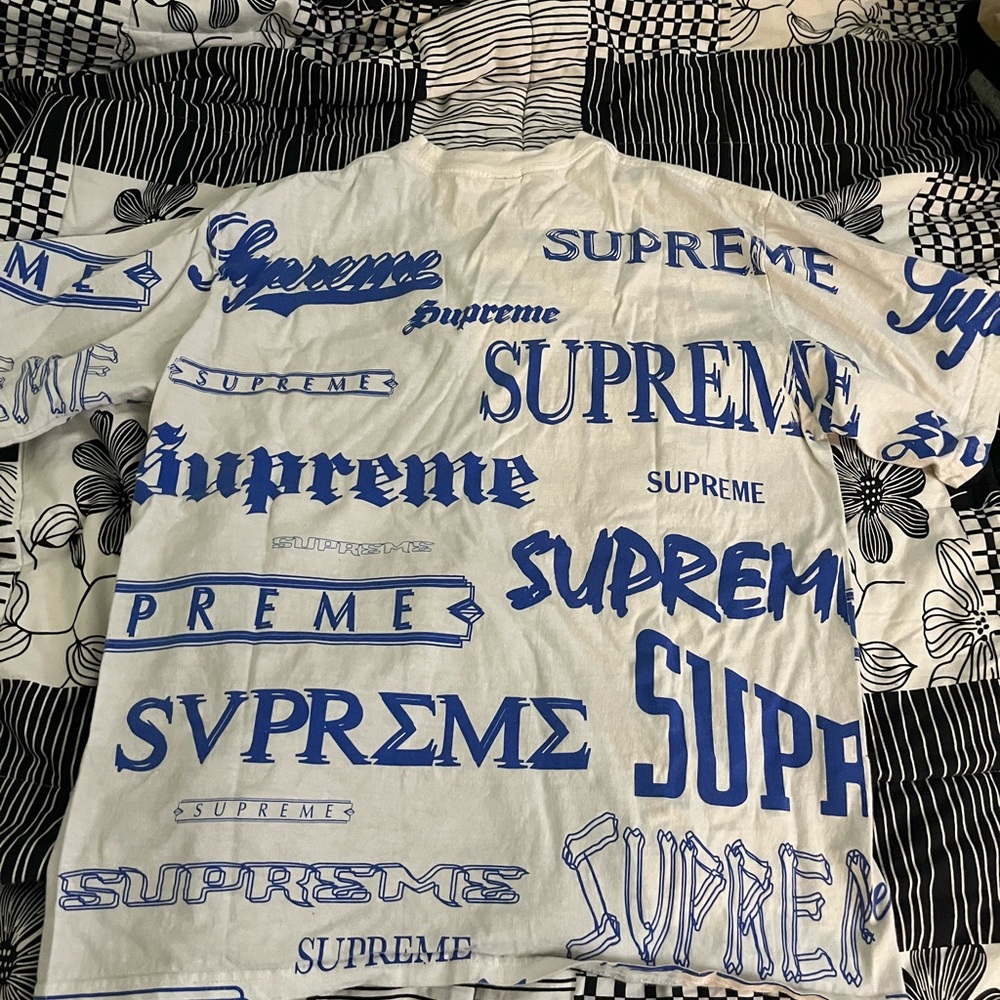 Supreme Streetwear T-shirt (Large)